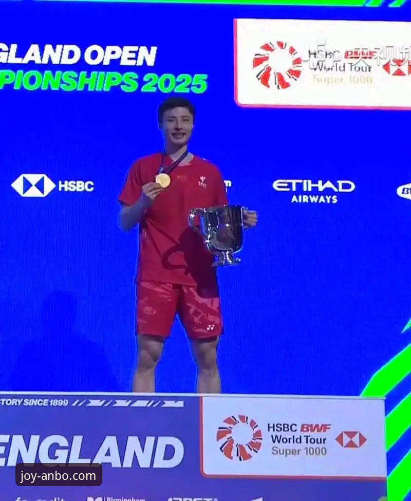 石宇奇亚锦赛夺冠创历史，安博体育平台用户热议国羽男单重返巅峰